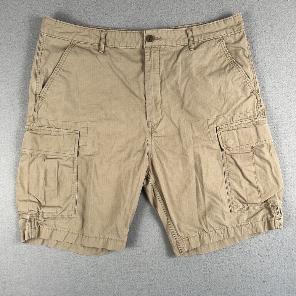 Levis Rip Stop Cotton Beige Cargo Shorts 9” Inseam Mens‎ Size 38